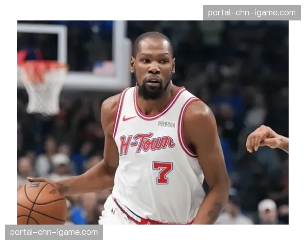 最后0.3秒，爱德华兹高难度后仰绝平，将比赛拖入加时